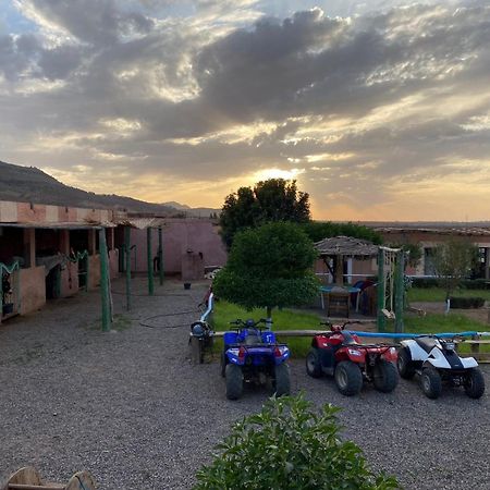 Les Cavaliers Chez Yassine Villa Marrakesh Bagian luar foto