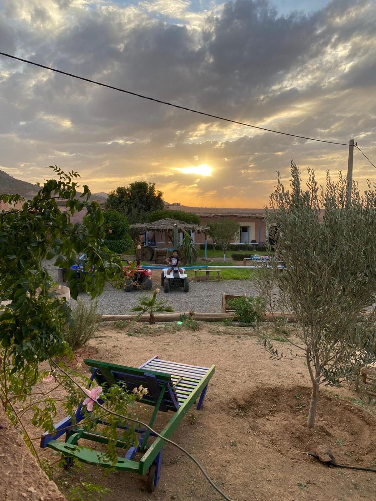 Les Cavaliers Chez Yassine Villa Marrakesh Bagian luar foto